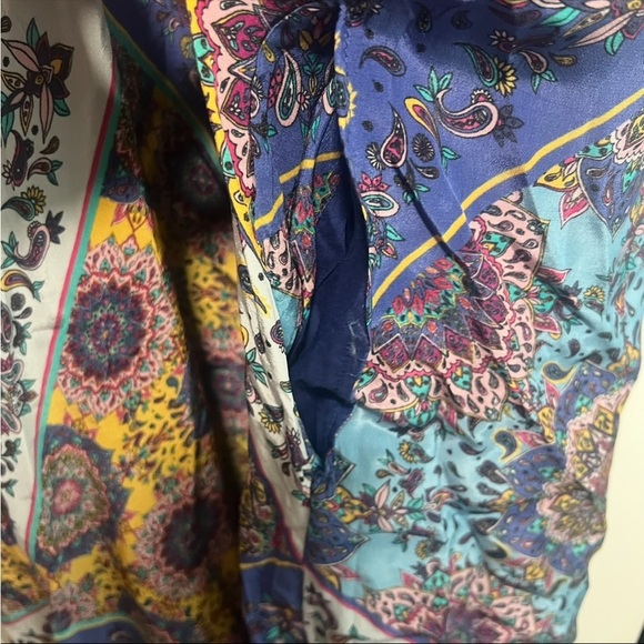 Sundance Triya Tapestry Boho
Western Mandala Print Midi Hi Low
Dress - Picture 4 of 6